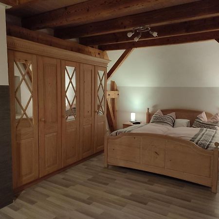 ホテル Sonnige Zimmer Eberhardzell エクステリア 写真