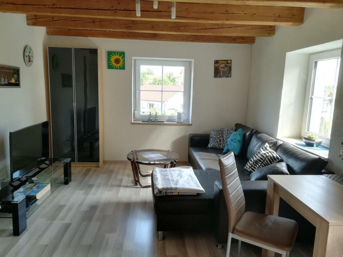 ホテル Sonnige Zimmer Eberhardzell エクステリア 写真